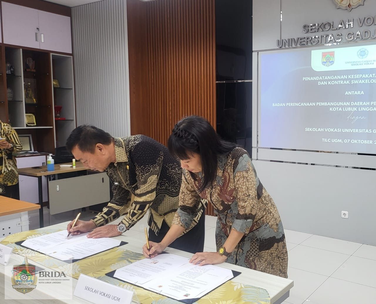 Penandatanganan MoU Bappedalitbang dengan UGM
